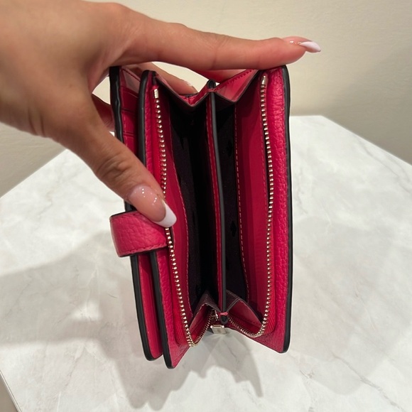 🔥NWOT Kate Spade Pink Wallet Compact Leather Accessory🔥 - Picture 2 of 7